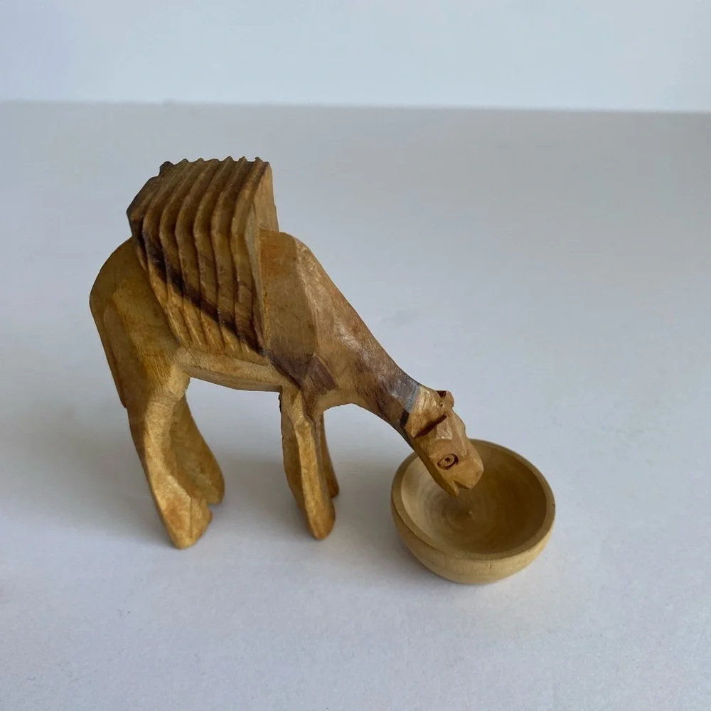Set Of 2 Wooden Carved Camels With Drinking Bowl Small‎ Miniatures Nativity